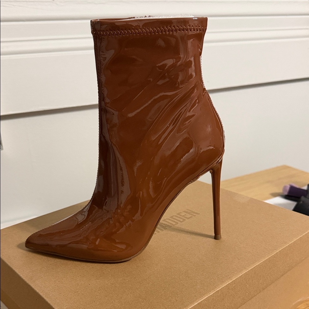 Steve Madden Patent Tan Heeled Boots